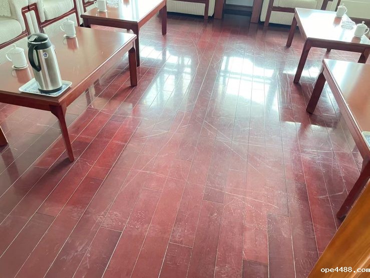 木地板划痕展示